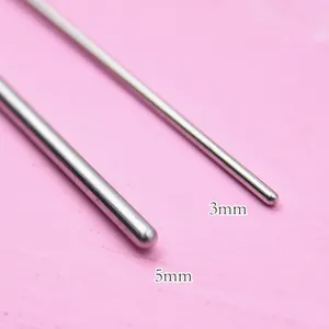 Roestvrijstalen klei boetseerstaf detail met 3mm en 5mm diameter voor nauwkeurig werk.