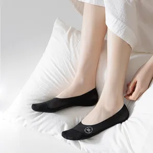 Women ice silk invisible boat socks summer thin anti-slip shallow mouth short socks black