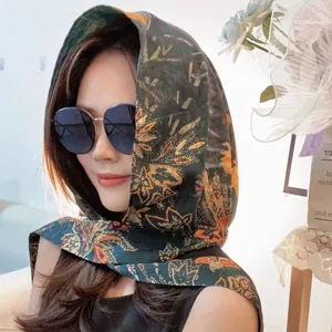 Foulard di seta donna floreale raso protezione solare copricapo spiaggia estate scialle