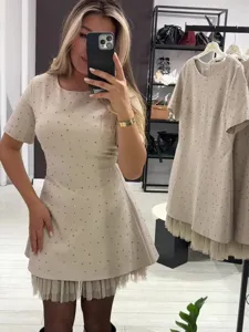 Beige Kurzarm Strass Schlankes Kleid mit Netz Saum, elegantes Rundhalsausschnitt Design Damen.