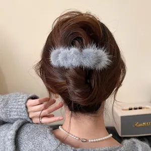 Winter retro plush hair claw clip, grey faux fur fluffy hair catcher for elegant buns.