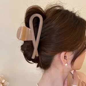 Elegante Haarklammer aus Acryl für Damen, schlichtes Kreuz-Design für stilvolle Hochsteckfrisuren.