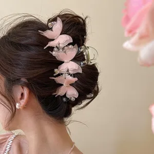 Rosa Schmetterling Haarklammer mit Perlen und Mesh, elegantes Haaraccessoire fur Damen.