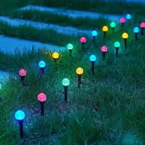 Guirlande lumineuse solaire a boule bulle de cristal pour allee de gazon de jardin