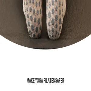 Detailansicht rutschfester Damen Yoga Pilates Socken mit dicken Grip Punkten für Sport.