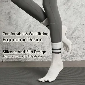 Rutschfeste Fünf-Zehen Yoga Socken für Damen, wadenehe Baumwolle Pilates Fitness Socken mit Noppen.