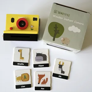 Wooden simulation camera toy for kids, retro toddler early education animal cognitive toy set with cards.