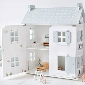 Maison de poupée en bois avec mini meubles, style scandinave jouet de rôle pour enfants.