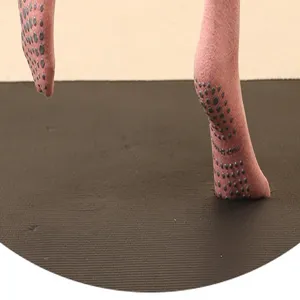 Rosa wadlhohe Yogasocken mit Anti-Rutsch-Noppen für Damen Pilates Sport Fitness tragen.