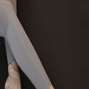 Women yoga five toe socks breathable non slip pilates socks and tight leggings detail shot