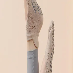 Women Non-Slip Yoga Socks Five Toe Pilates Grip Socks Athletic Fitness Socks Beige
