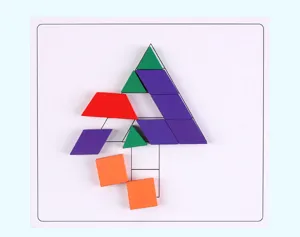 Blocs de puzzle tangram en bois pour enfants, formes géométriques colorées pour apprentissage.