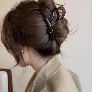 Molletta per capelli a cuore da donna, fermaglio artiglio in resina opaca per acconciature.