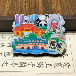 Magnet de réfrigérateur souvenir de voyage culturel de Chengdu avec monuments et panda mignon.