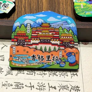 Gros plan détaillé de l'aimant de réfrigérateur en bois et résine époxy de Shangri-La souvenir.