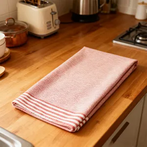 Noordse stijl rood-wit gestreepte katoenen keukendoek, zacht en absorberend tafeltextiel.