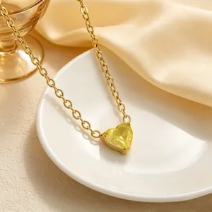 Squisita collana con ciondolo in zircone giallo a cuore placcato oro catena chiave