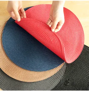 Round PP woven placemat heat resistant kitchen dining table mat minimalist style detail view