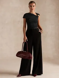 Asymmetrical one-shoulder crop top, sexy solid color fitted shirt for women fashion style.