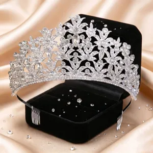 Gorgeous silver bridal tiara crown sparkling crystal rhinestone wedding hair accessories for women.