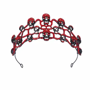 Tiare crâne gothique noire avec strass rouges, idéale pour fête d'Halloween et cosplay.