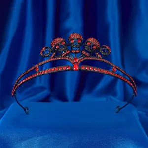 Tiare gothique noire tete de mort avec strass rouges, accessoire cheveux parfait fete Halloween.