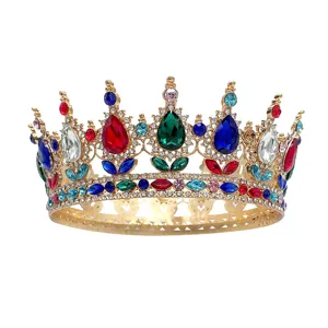 Couronne baroque ronde en strass doré pour mariage, concours de beauté et fête de reine.