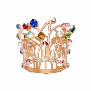 Accessoire de cheveux couronne doree, tiare en strass colores pour fete et decor floral.