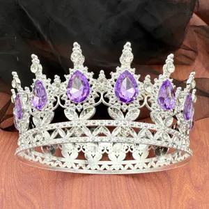 Tiara a corona tonda in lega d'argento barocca con strass a goccia viola per feste.
