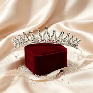 Silver bridal rhinestone tiara crown for wedding, luxurious crystal hair accessories.