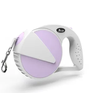 Vue détaillée de la laisse rétractable blanche et violette avec poignée ergonomique