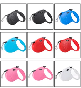 Multi-color retractable pet leashes shown in a grid layout for color selection.