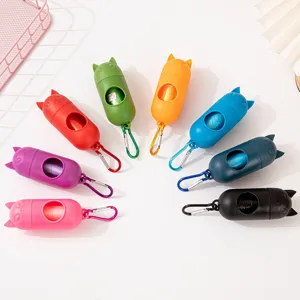 Distributeur de sacs à déjections canines en forme de capsule chat en couleurs vives assorties