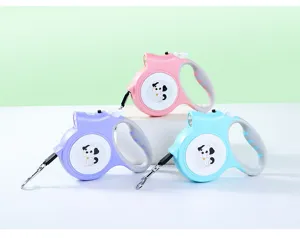 Laisses rétractables à LED pour chiens en rose, violet et bleu avec motifs de chiens