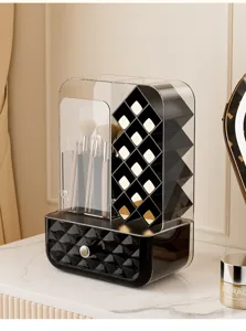 Detailansicht eines luxuriösen Make-up-Organizers mit Lippenstiftfach und Pinselhalter
