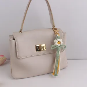 Handgemachte gewebte Blumen Schlüsselanhänger Tasche Anhänger bunte Baumwollseil Deko.