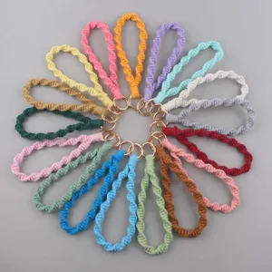 Portachiavi in macramè intrecciato a mano cinturino in cotone multicolore con anello