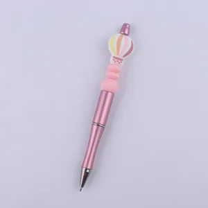 Penna a Sfera con Perline DIY con Topper in Silicone Mongolfiera e Dettaglio in Metallo Rosa.