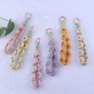 Handmade Woven Cotton Rope Small Daisy Keychain Korean INS Style Flower Pattern Keyring Bag Pendant Accessory For Women Girls