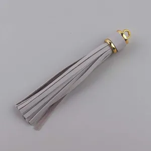 Nappa pelle PU grigia dettaglio, pendente metallo oro per accessorio bracciale borsa DIY.