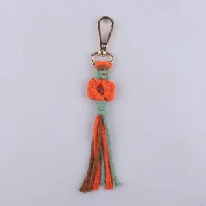 Handgemachte Makramee Blumen Schlüsselanhänger bunte Baumwollkordel Taschen Deko Zubehör.