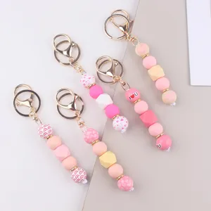 Handgemachte rosa Holzperlen Schlüsselanhänger süßer DIY Taschenanhänger Herz Detailaufnahme