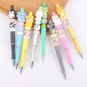 Details of DIY cartoon silicone bead pen with cute 3D animal charms and colorful body.