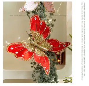 Roter Samt Schmetterling Weihnachtsbaum Ornament mit Glitzer und Strass für Feiertage.