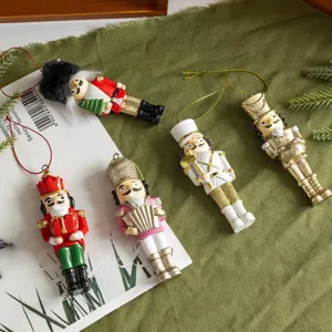 Weihnachten Harz Nussknacker Soldat Hängende Ornamente Set für Baum Feiertag Dekoration.