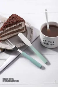 Edelstahl Obstgabel und Buttermesse Set mit pastellfarbenen Griffen fur Kuchen und Desserts.