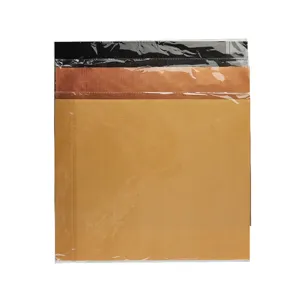 Nahaufnahme von Antihaft-Glasfaser-Teflon-Back- und Grillmatten in transparenter Verpackung.