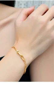 Elegantes 925er Sterlingsilber Schlangenkettenarmband mit Verschluss, idealer Schmuck.