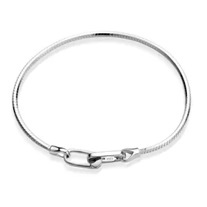 S925 Sterlingsilber Schlangenkette Armband mit sicherem Verschluss, minimalistischer Modeschmuck.