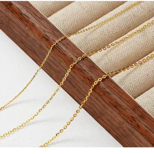 Goldfarbene feine O-Kette Halskette zarte minimalistische Schlüsselbeinkette Schmuck